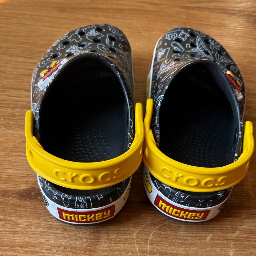 CROCS Mickey Mouse Light Up - Picture 7 of 10
